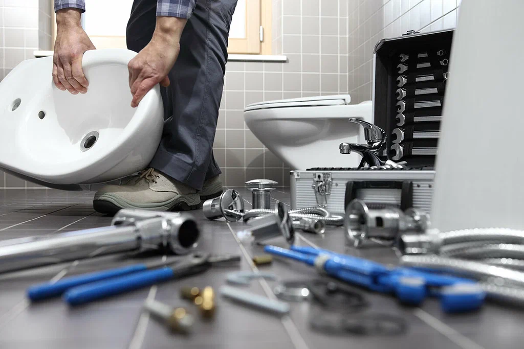 Professional bathroom plumbing repair in Laguna Beach